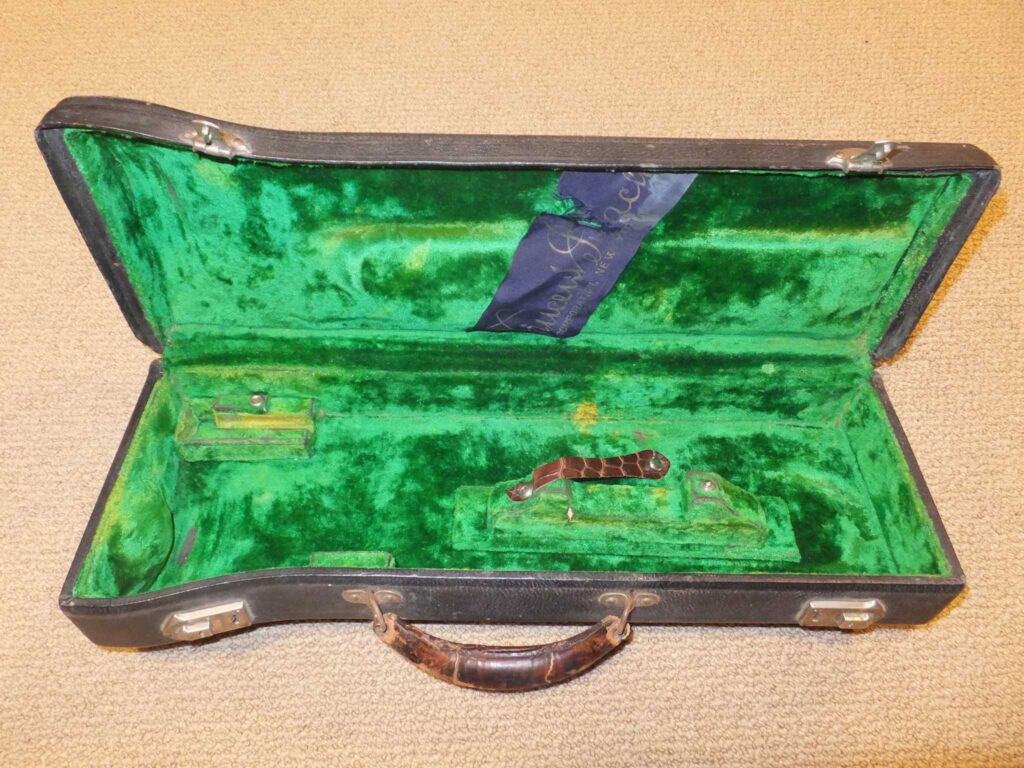 Trumpet Case GreenRibbon Open 1929