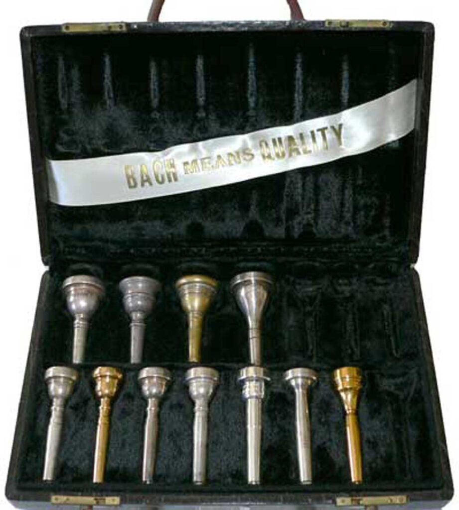 Mouthpiece DealerDisplayCase NY15 view1