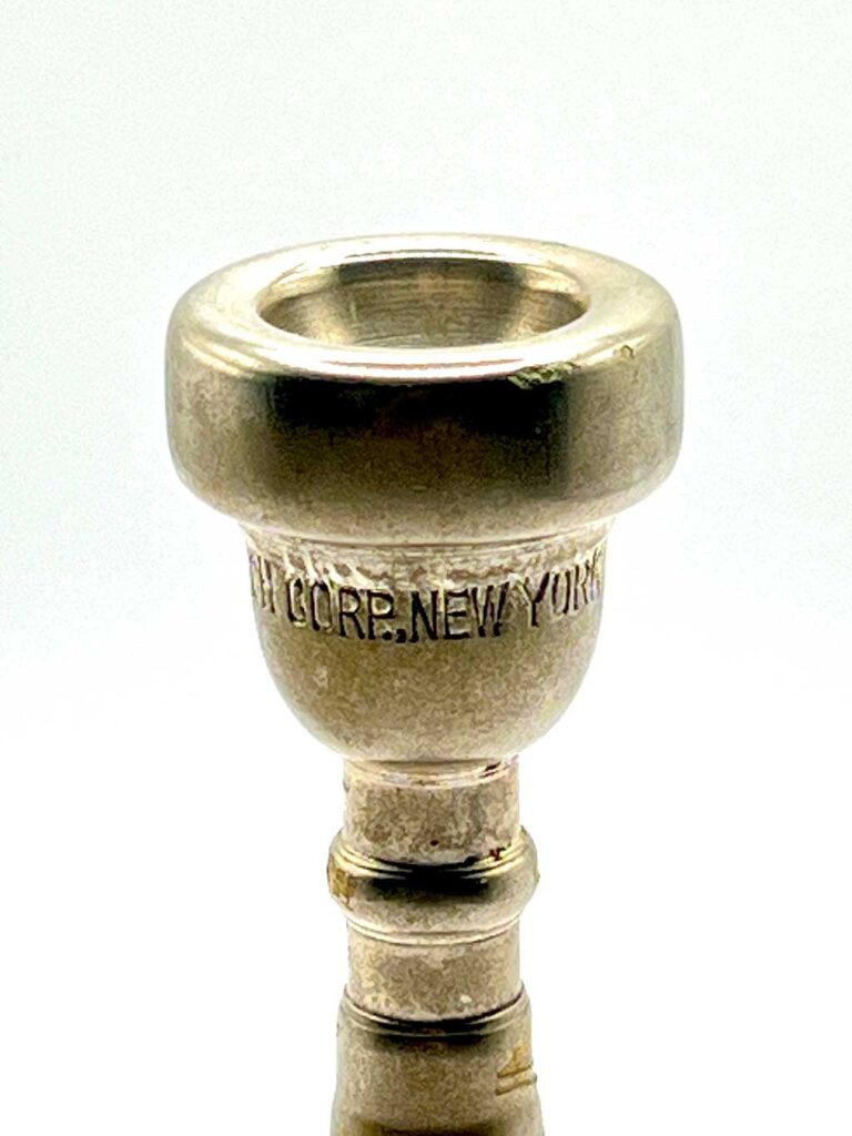 Mouthpiece_LateNewYorkCorp_Star_view2